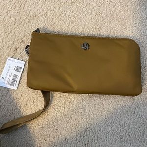 Nwt lululemon wallet